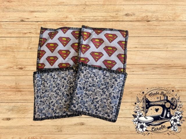 4-lingettes-carres-couleurs-variees 4 lingettes carrés
