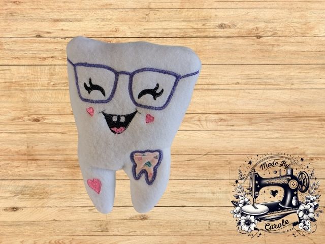 coussin-dent-de-lait-lunettes-violettes Coussin dent de lait